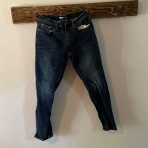 Old navy men’s 28x30 built in flex stretch jean in dark denim